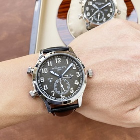 Часы Patek Philippe сложными функциями, серия 5524R, с функцией д