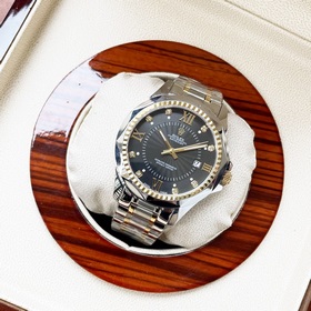 Роскошные мужские часы Rolex. Классический дизайн с тремя стрелка