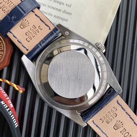 Улучшенная версия самой классической серии Rolex, единственная в 