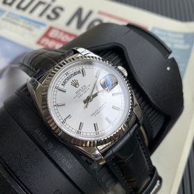 Улучшенная версия самой классической серии Rolex, единственная в 
