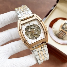 Элегантные мужские часы Vacheron Constantin с впечатляющим ажурны