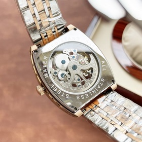 Элегантные мужские часы Vacheron Constantin с впечатляющим ажурны