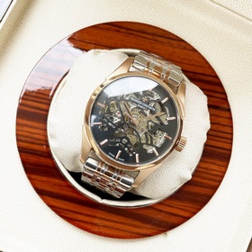 Элегантные мужские часы Vacheron Constantin с впечатляющим ажурны
