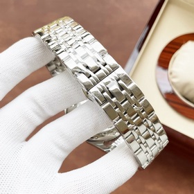 Элегантные мужские часы Vacheron Constantin с впечатляющим ажурны