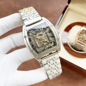 Элегантные мужские часы Vacheron Constantin с впечатляющим ажурны