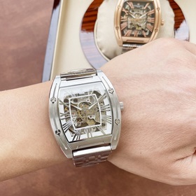 Элегантные мужские часы Vacheron Constantin с впечатляющим ажурны