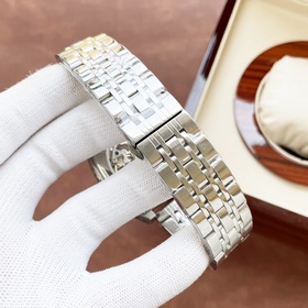 Элегантные мужские часы Vacheron Constantin с впечатляющим ажурны
