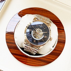 Vacheron Constantin – эксклюзивные мужские часы с впечатляющим аж
