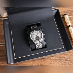 Vacheron Constantin – эксклюзивные мужские часы с лаконичным диза