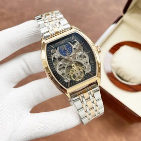 Роскошные мужские часы Vacheron Constantin с впечатляющим ажурным