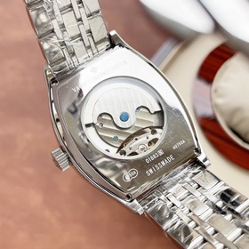 Роскошные мужские часы Vacheron Constantin с впечатляющим ажурным