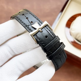 Элегантные мужские часы Vacheron Constantin с впечатляющим ажурны