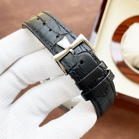 Элегантные мужские часы Vacheron Constantin с впечатляющим ажурны