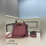 FENDI eekaboo средний размер, контрастные швы, сумка-кошелек среднего размера с 