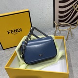 【Комплект】 Сумка FENDI Nano F с клапаном, большими ручками в форме буквы FF и ма
