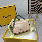 【Комплект】 Сумка FENDI Nano F с клапаном, большими ручками в форме буквы FF и ма