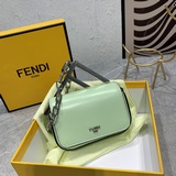 【Комплект】 Сумка FENDI Nano F с клапаном, большими ручками в форме буквы FF и ма