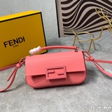 【Комплект в коробке】 Сумка для смартфона Fendi 25th Anniversary Baguette имеет о