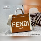 Средняя сумка Sunshine из коричневой лакированной кожи с гравировкой FENDI RO, д