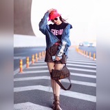 Самая яркая коллекция Fendi Roma Amor появилась в мире неоновых огней, превратив