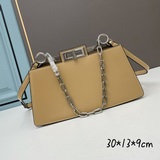 Fendi 2023SS ранневесенняя коллекция, представленная на Миланской неделе моды, д