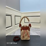 Fendi Mon Tresor мини-сумка из светло-синего денима с вышитым логотипом FF, свет