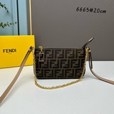 Fendi Baguette коричневая сумка из ткани с узором FF, с съемной тонкой цепочкой,