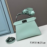 Новейшая сумка eekabooiSeeU от Fendi, представленная на официальном сайте бренда