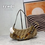 Официальный сайт MM Официальный сайт Fendi Новейшая сумка Fendi o’lock swing от 