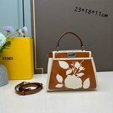 【В комплекте】 Знаменитая сумка FENDI eekaboo, из черного полотна и лакированной 