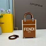 【В комплекте】 Мини-сумка FENDISunshine из парусины и лакированной кожи с гравиро