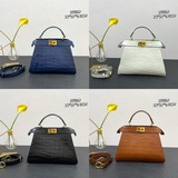 FENDI  eekaboo ISeeU сумка в форме кошки из кожи с текстурой крокодила, украшенн