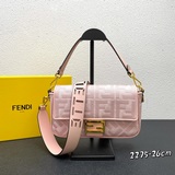 Сумка Fendi Baguette с вышивкой, улучшенная версия： можно носить под мышкой. Кла