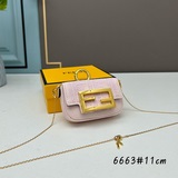 В комплекте с коробкой, оригинальная сумка Fendi Baguette в версии Nano, с откид