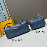 В комплекте с коробкой и официальным сайтом, новейшая сумка First Sight от FENDI