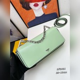 В комплекте с коробкой и официальным сайтом, новейшая сумка First Sight от FENDI