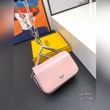 В комплекте с упаковочной коробкой. Новейшая модель First Nano на официальном са