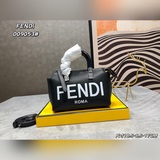【Комплект】 Fendi By the way миниатюрная сумка Fendi, чрезвычайно милая и изящная