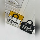 Мини-сумка Fendi By The Way Boston из кожи с тисненым логотипом FEN.
