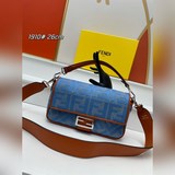 【Комплектация】 Новейшая сумка Fendi Baguette с вышивкой 2023 года： эта сумка Fen