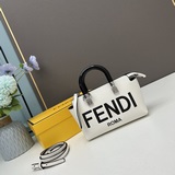 Мини-сумка Fendi By The Way Boston из черной кожи с тисненым логотипом F.