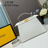 Fendi  Eekaboo Isieu Большая сумка в форме кошки из кожи бычка с отделкой по бок