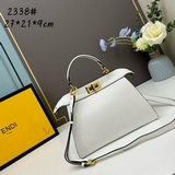 FENDI  eekaboo ISeeU сумка в форме кошки из кожи, украшенная классическими элеме