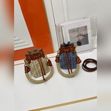 Fendi Mon Tresor мини-сумка из светло-синего денима с вышитым логотипом FF, свет