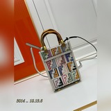 Мини-сумка FENDI Sunshine, ограниченная серия к празднику Седьмого дня в году, и