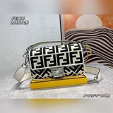 Новейшая сумка Fendi Baguette с вышивкой 2023 года. Эта сумка Fendi Baguette, бе