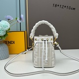 Fendi Mon Tresor маленькая сумка-бакет из розового полотна с рельефным узором FF