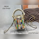 Fendi Mon Tresor маленькая сумка-бакет из розового полотна с рельефным узором FF