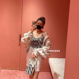 Сумка Fendi с двойным F. Это будет самая популярная сумка этого лета в мире моды