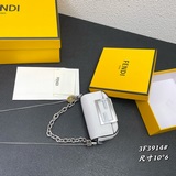В комплекте с коробкой, официальный сайт Fendi X Tiffany&Co. представляет ог